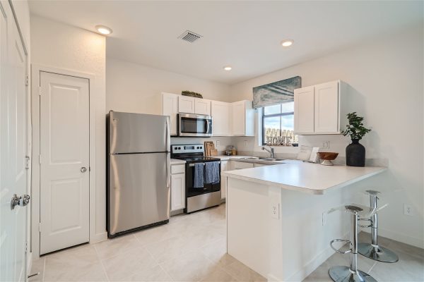 1449_NE_5th_Ave_-_Web_Quality_-_009_-_10_Kitchen
