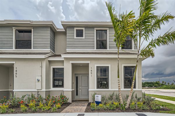 1491_NE_5th_Ave_-_Web_Quality_-_000_-_01_Exterior_Front-2-2